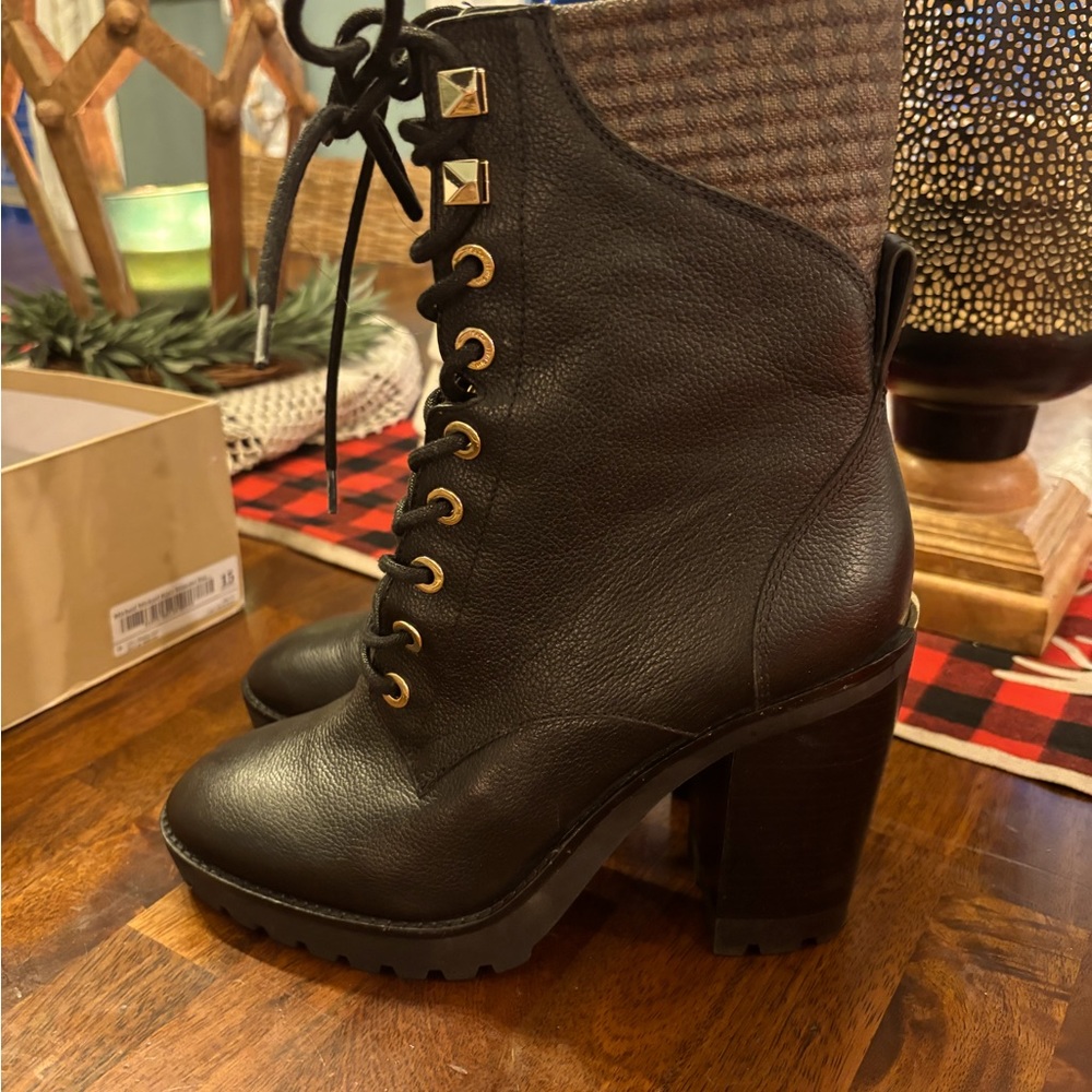 Michael Kors Bastian Boot size 8.5 New in box!